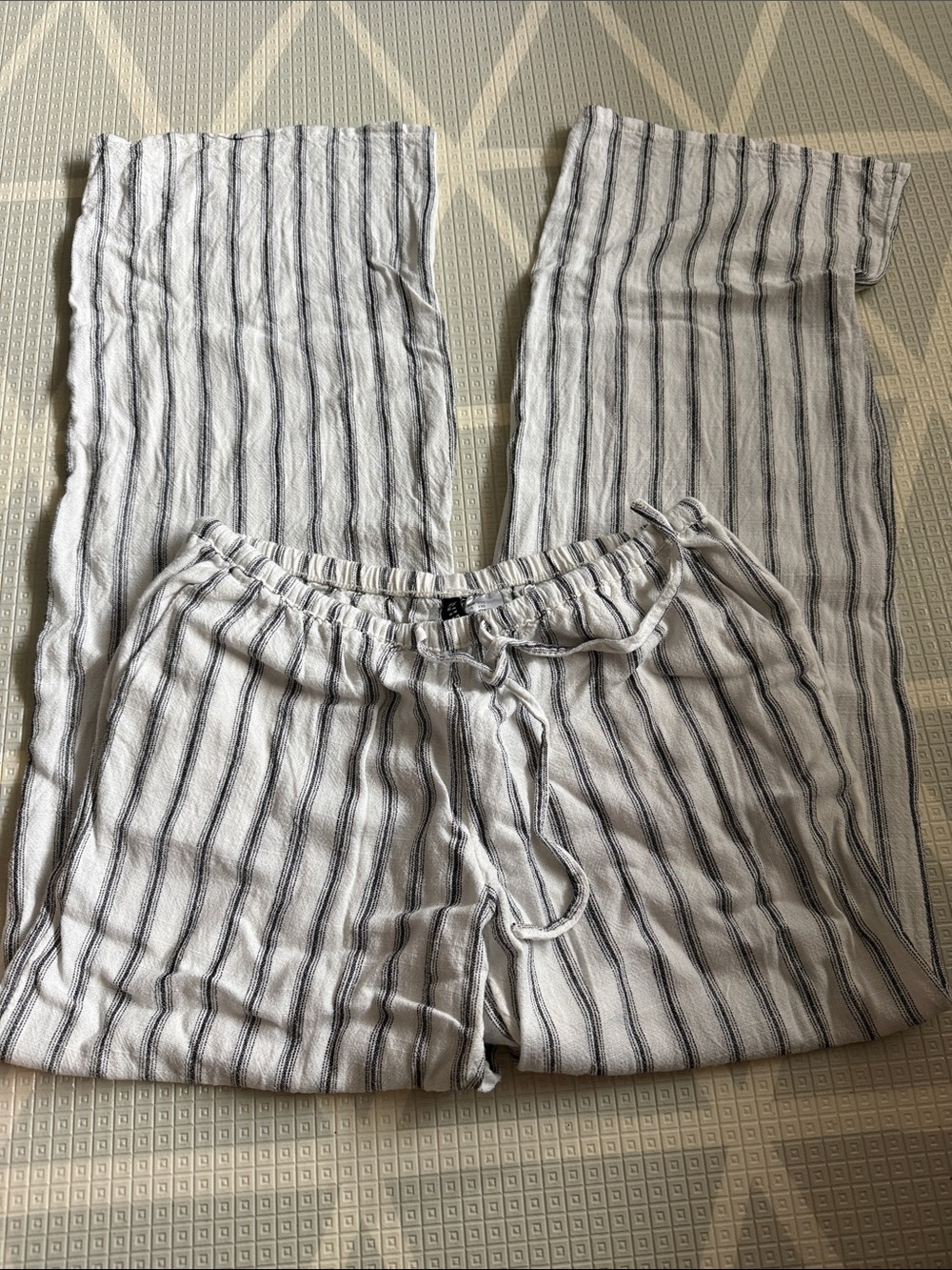 H&M White Lounge Pants with Black Pinstripes